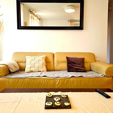 Apartman Square View ชิเบนิก ภายนอก รูปภาพ