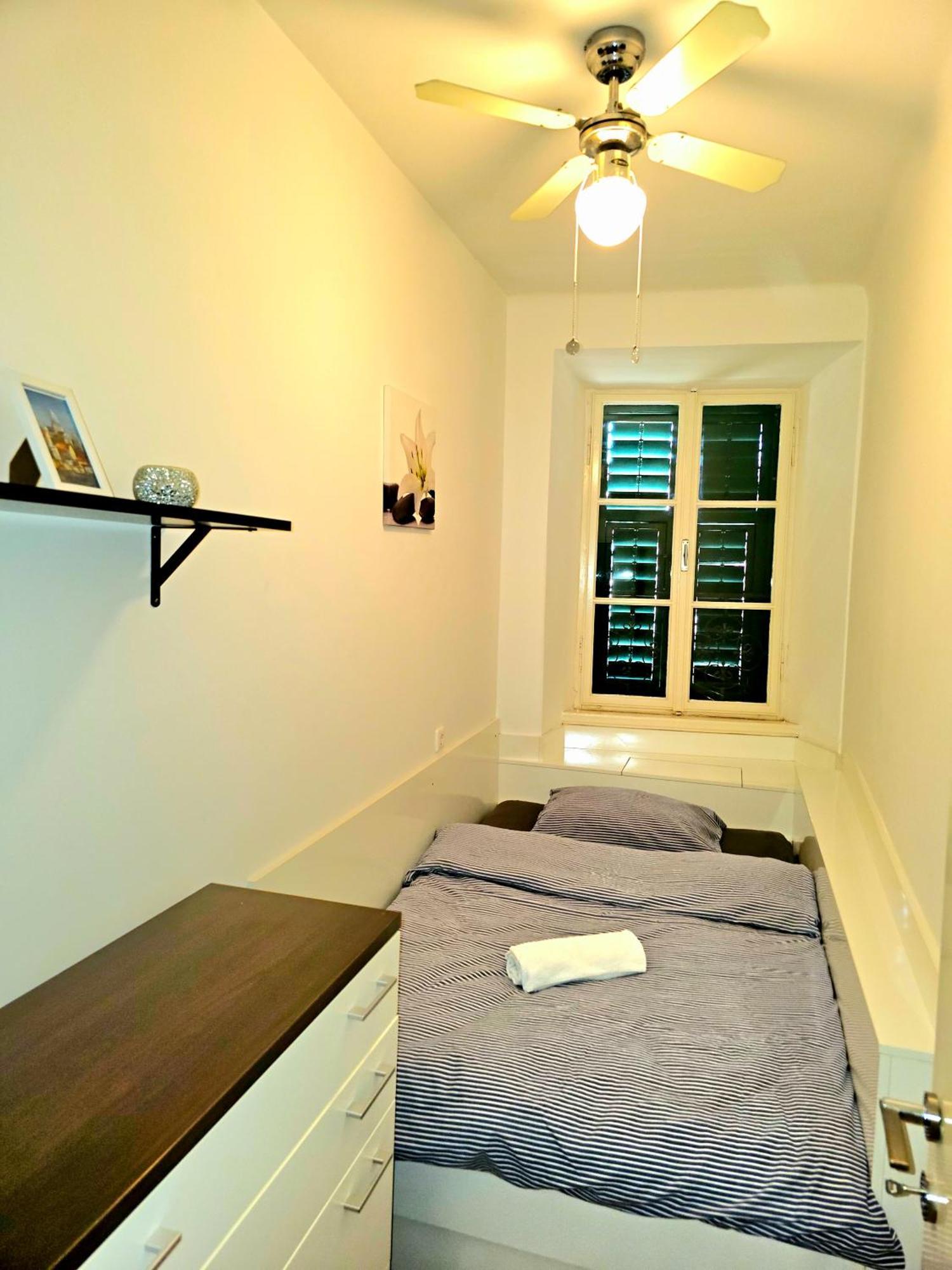 Apartman Square View ชิเบนิก ภายนอก รูปภาพ